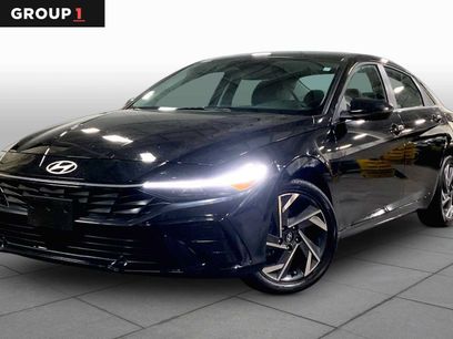 Used 2025 Hyundai Elantra Limited
