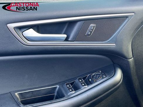 Used 2024 Ford Edge SEL image 21