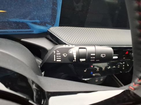 New 2026 Nissan Kicks SR image 23