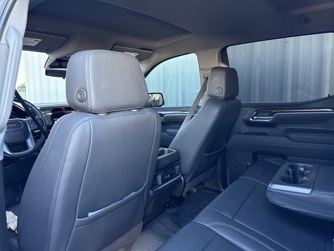 Used 2025 GMC Sierra 1500 Elevation w/ Elevation Premium Package image 36