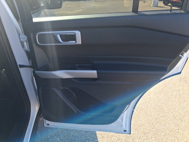Used 2020 Ford Explorer XLT AWD/4WD image 31