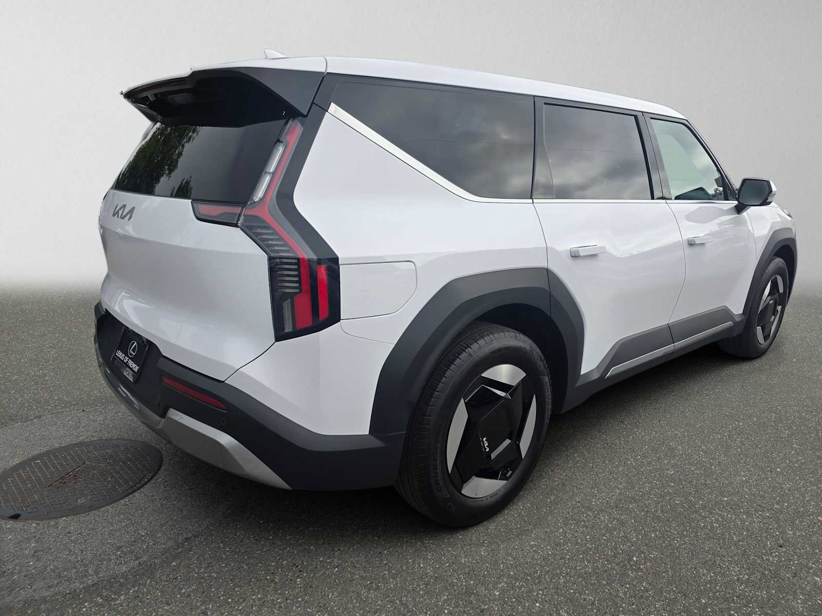 Used 2026 Kia EV9 Light RWD image 3