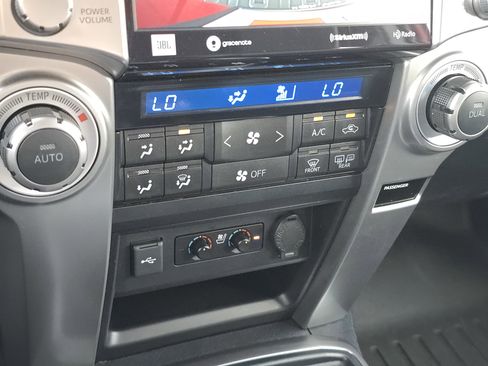 Used 2021 Toyota 4Runner Limited image 23