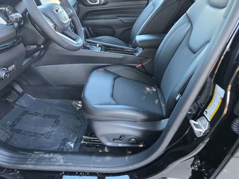 New 2026 Jeep Compass Latitude AWD/4WD image 18