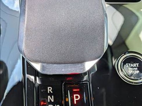 Certified 2026 Land Rover Range Rover Sport Dynamic SE AWD/4WD image 12