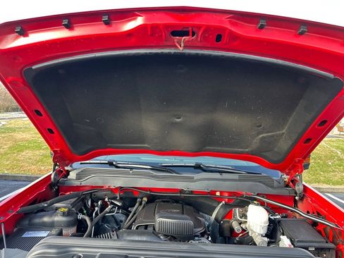 Used 2019 Chevrolet Silverado 2500 LT w/ LT Convenience Package image 28