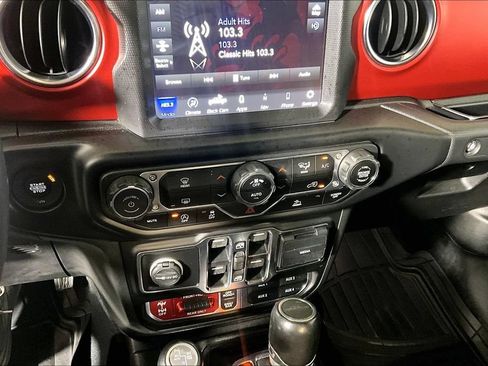 Used 2022 Jeep Gladiator Rubicon w/ Trailer Tow Package AWD/4WD image 21