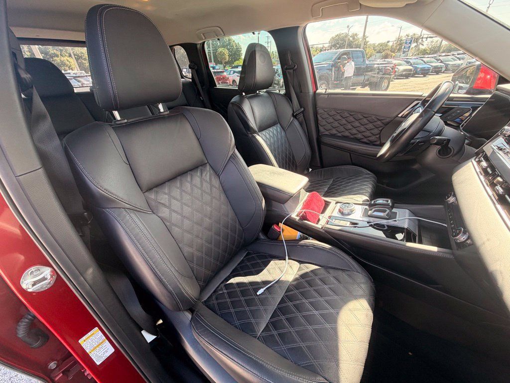 Used 2023 Mitsubishi Outlander SEL FWD image 21