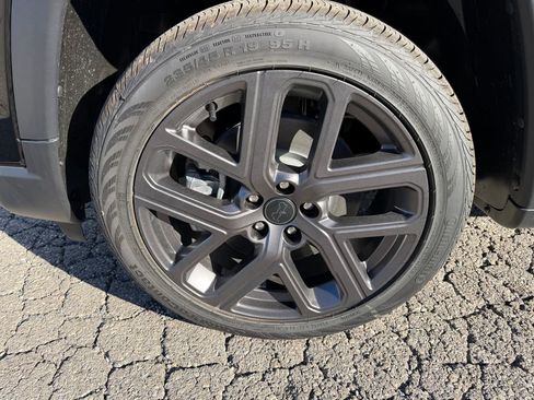 New 2026 Jeep Compass Limited image 3