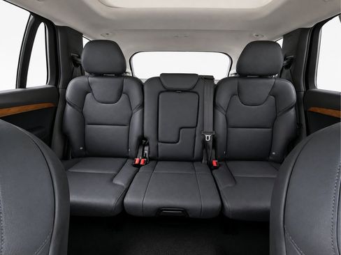 Certified 2023 Volvo XC90 B6 Plus w/ Protection Package Premier AWD/4WD image 14