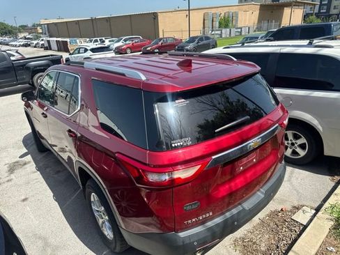 Used 2018 Chevrolet Traverse LT FWD image 17