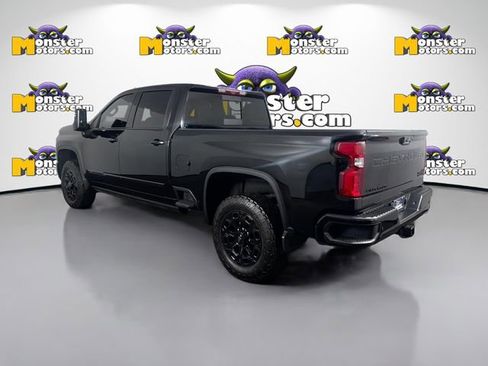 Used 2024 Chevrolet Silverado 3500 High Country w/ Technology Package image 7