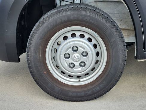 Used 2026 RAM ProMaster 2500 w/ Convenience Group FWD image 10