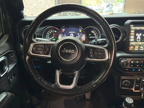 Used 2021 Jeep Wrangler Unlimited Sahara w/ Cold Weather Group AWD/4WD image 19