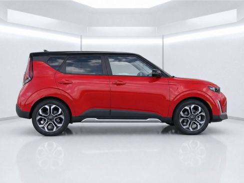 Used 2025 Kia Soul EX FWD image 3