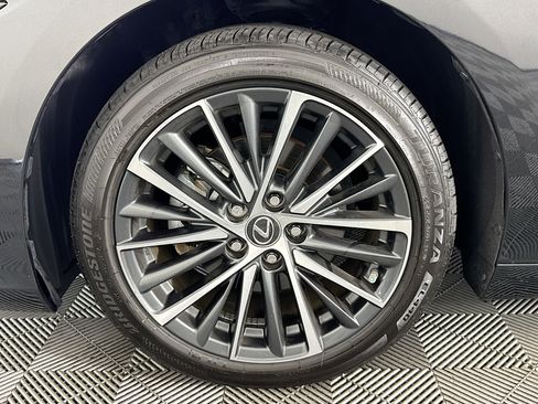 Used 2024 Lexus ES 350 w/ Premium Package image 37