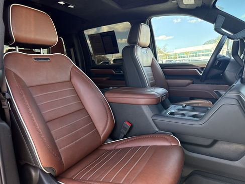 Used 2025 GMC Sierra 2500 Denali Ultimate image 32