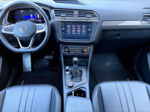 Used 2022 Volkswagen Tiguan SE AWD/4WD image 7