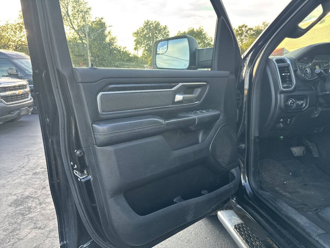 Used 2019 RAM 1500 Big Horn AWD/4WD image 24
