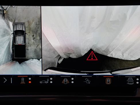 Used 2024 GMC Sierra 3500 SLE image 8