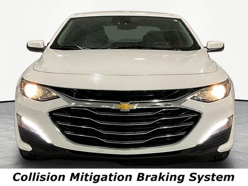 Used 2023 Chevrolet Malibu LT image 2
