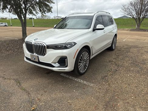 Used 2019 BMW X7 xDrive40i w/ Premium Package image 1