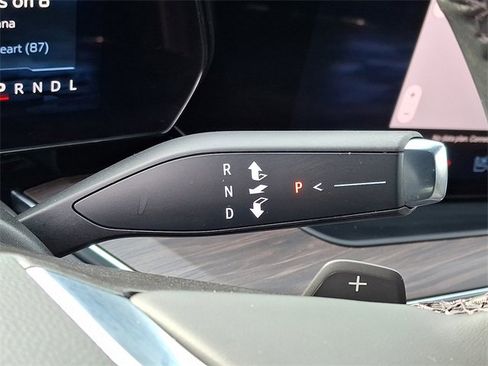 Used 2025 Chevrolet Tahoe Premier image 14