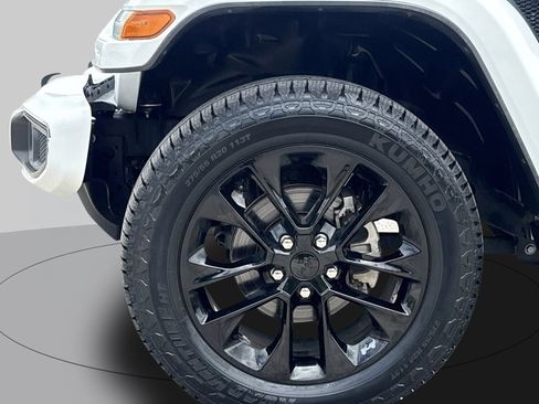 Used 2021 Jeep Gladiator Overland AWD/4WD image 9