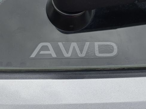 Used 2024 Honda HR-V LX image 3