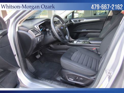 Used 2020 Ford Fusion SE image 21