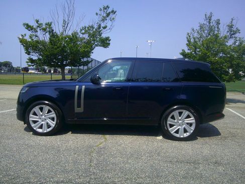 Used 2023 Land Rover Range Rover SE AWD/4WD image 16