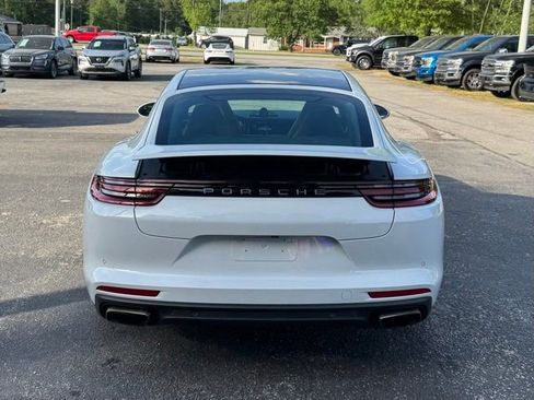 Used 2018 Porsche Panamera image 6