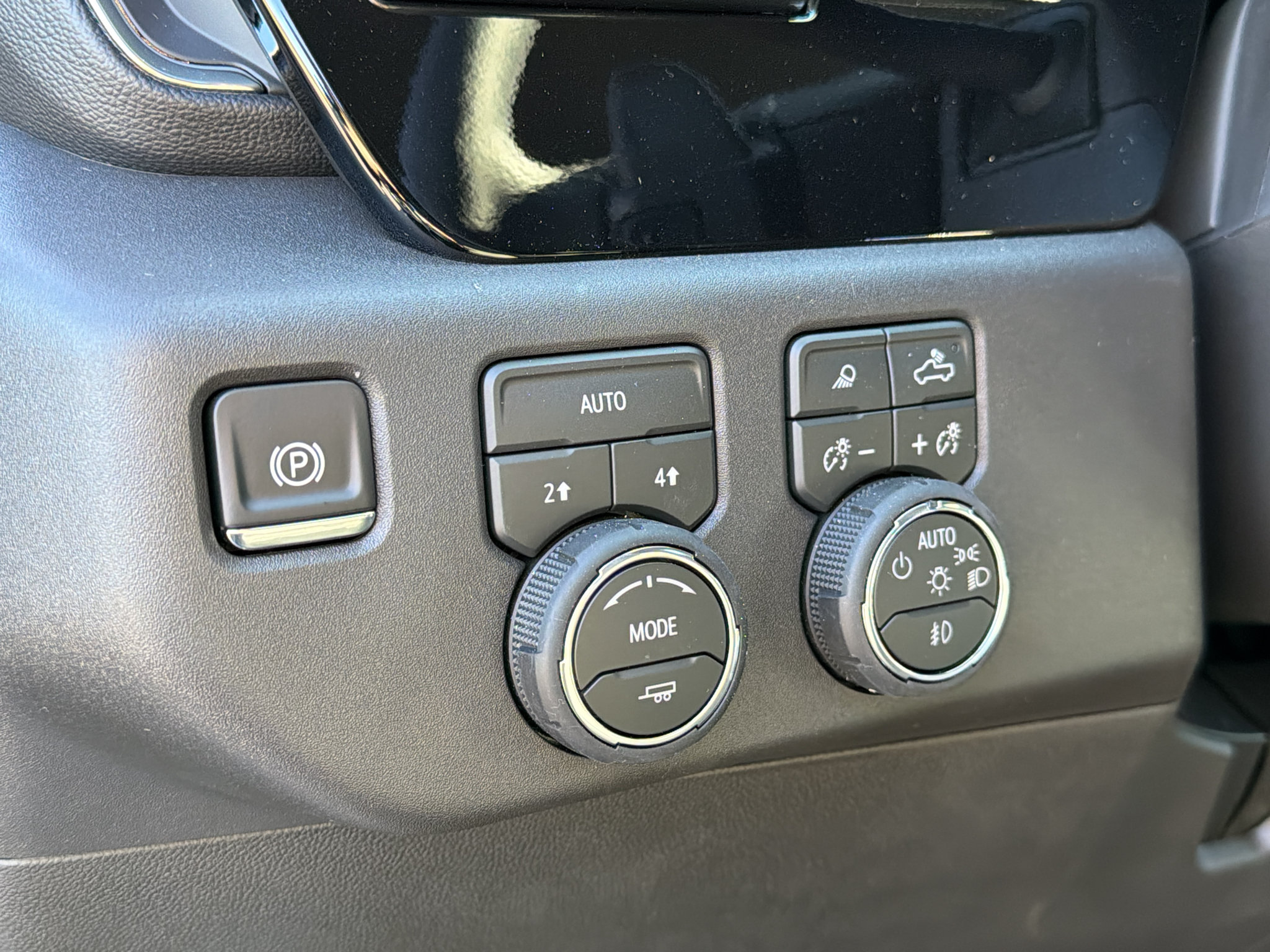 New 2026 Chevrolet Silverado 1500 RST w/ All Star Edition Plus AWD/4WD image 15