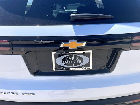 Used 2024 Chevrolet Traverse LT AWD/4WD image 24