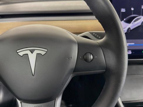 Used 2020 Tesla Model 3 Standard Range Plus RWD image 45