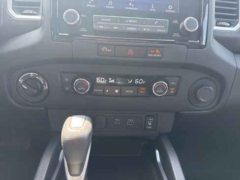 Used 2024 Nissan Frontier SL AWD/4WD image 21