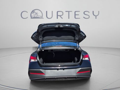 New 2026 Hyundai Elantra SEL Sport FWD image 9