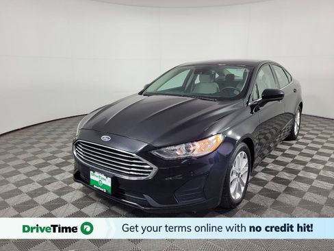 Used 2019 Ford Fusion SE FWD image 1