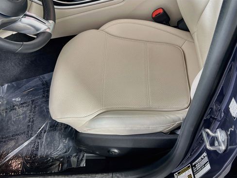 Used 2024 Mercedes-Benz C 300 4MATIC Sedan image 20