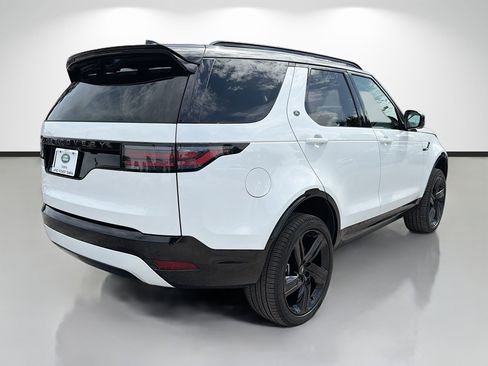 Certified 2025 Land Rover Discovery Dynamic SE AWD/4WD image 5
