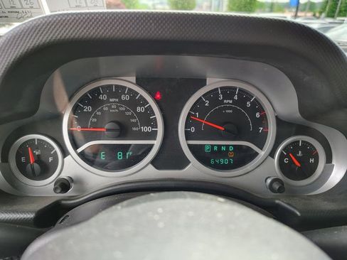 Used 2010 Jeep Wrangler Unlimited Sport AWD/4WD image 12