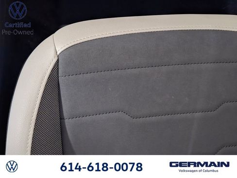 Used 2025 Volkswagen Taos SE image 27