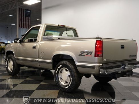 Used 1998 Chevrolet Silverado 1500 4x4 Regular Cab w/ Preferred Equipment Group 2 image 9