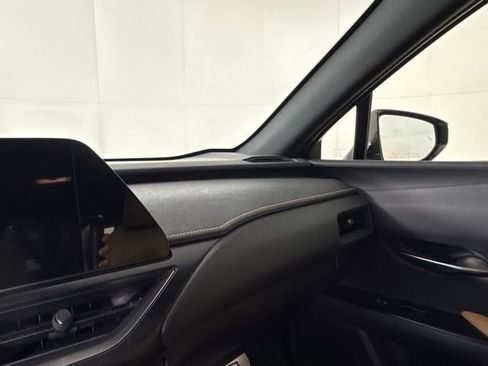 Used 2023 Lexus UX 250h FWD w/ Accessory Package (Z2) image 22