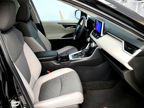 Used 2023 Toyota RAV4 XLE image 24