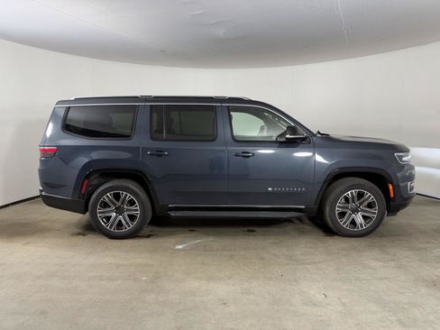 Used 2024 Jeep Wagoneer Series II AWD/4WD image 6