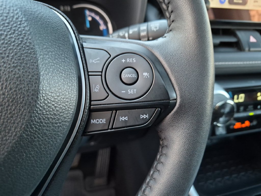 Used 2025 Toyota RAV4 XLE w/ Convenience Package AWD/4WD image 22
