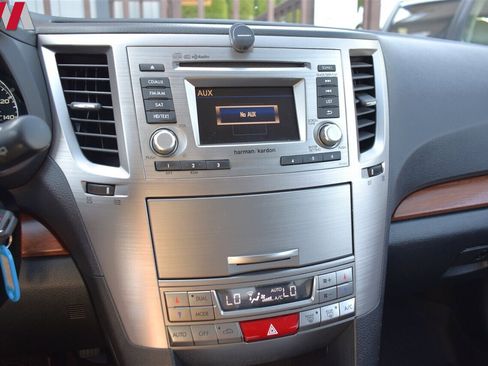 Used 2014 Subaru Outback 3.6R Limited image 19