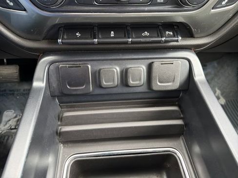 Used 2018 Chevrolet Silverado 1500 LTZ w/ LTZ Plus Package AWD/4WD image 27