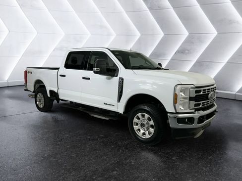 Used 2024 Ford F250 XLT image 1